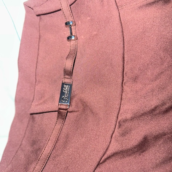 Bombshell - Picture 1 of 4